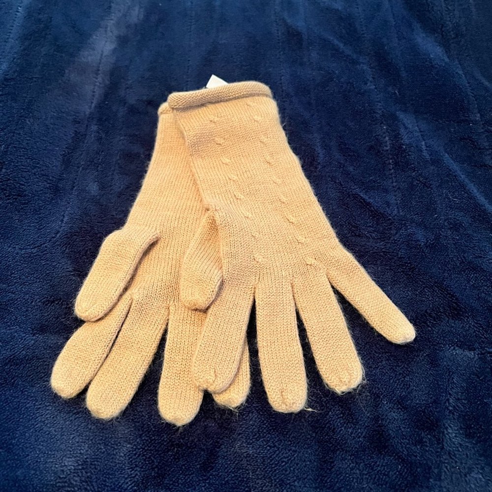 NWT! Women's Collections Camel Gloves
